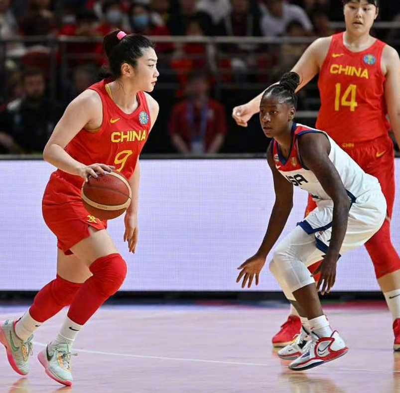 F1总决赛，滇池铁骑队与粤西海豚队逆转，体能对抗拉满！防线高度稳定